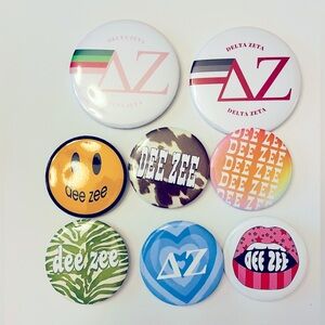 Lot of 8 Delta Zeta game day buttons
All included